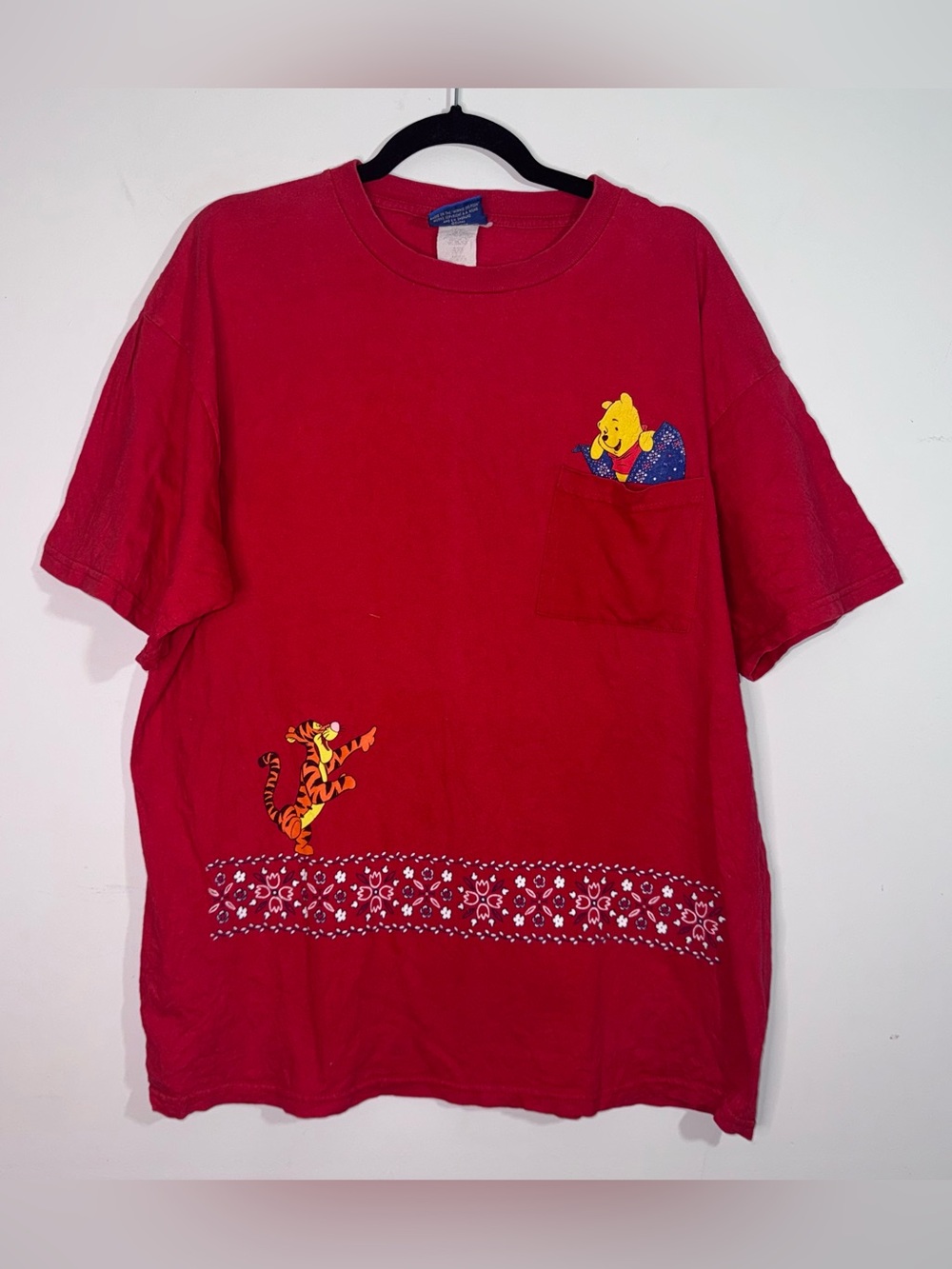 Vintage Disney Winnie the Pooh Tigger Pocket T-Shirt Red Bandana XL